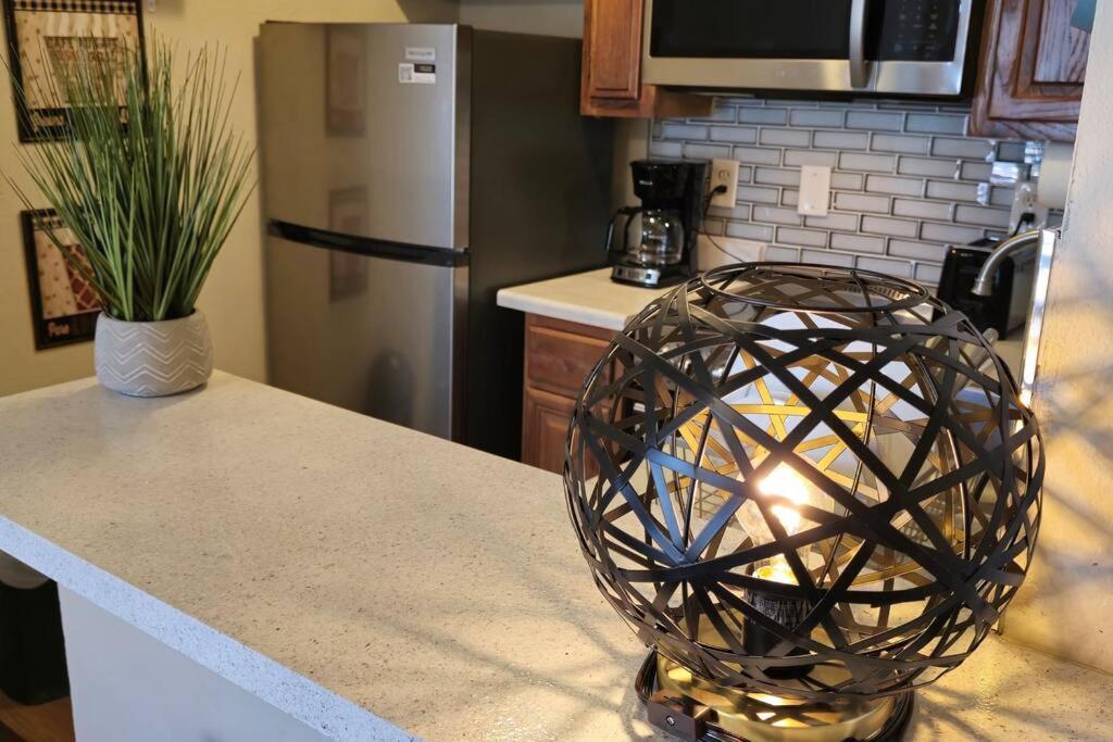 Cozy Updated Cove Of Heaven, 5Mins To Lake Hefner! Oklahoma City Ngoại thất bức ảnh