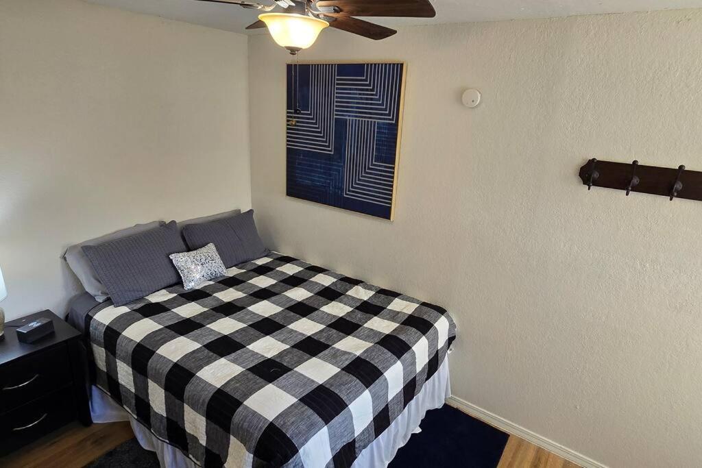 Cozy Updated Cove Of Heaven, 5Mins To Lake Hefner! Oklahoma City Ngoại thất bức ảnh